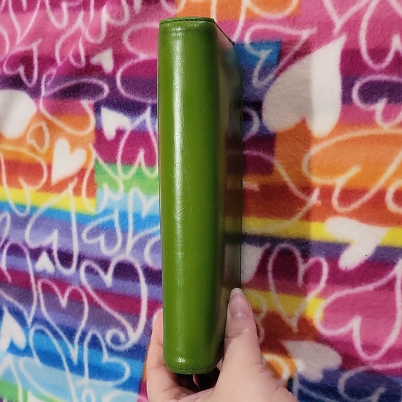 Kate Spade ♠️ Wallet - Picture 17 of 17